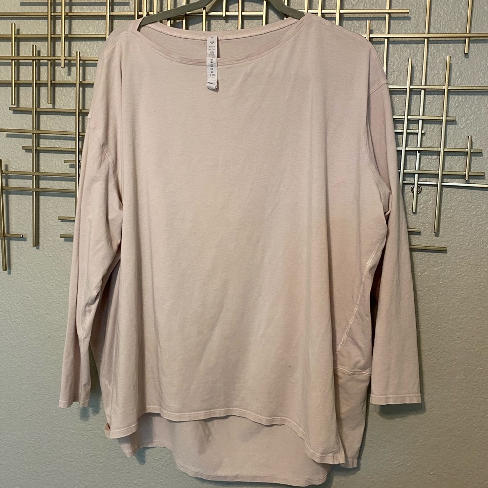 Lululemon back in action long sleeve top size 16
